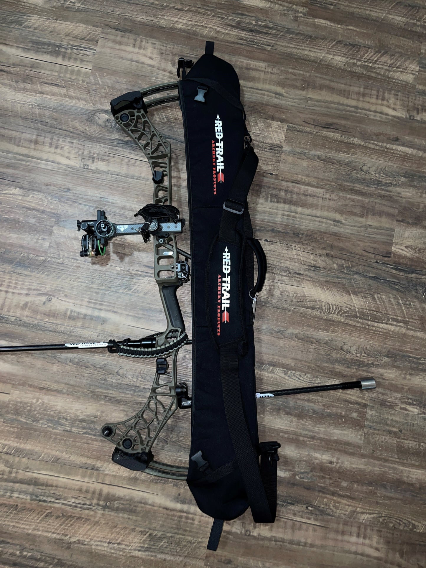 Neoprene bow sling fits all compound bows up to 38"